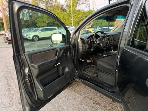 Used 2008 Nissan Titan SE image 9