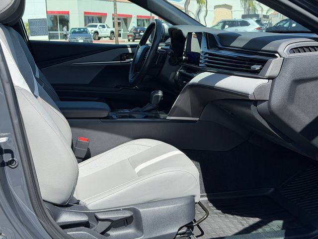 Used 2025 Toyota Camry SE w/ Convenience Package FWD image 20