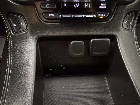 Used 2019 Chevrolet Suburban LT AWD/4WD image 22