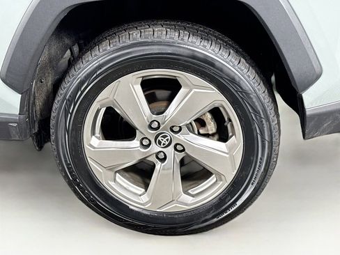 Certified 2021 Toyota RAV4 XLE Premium image 12