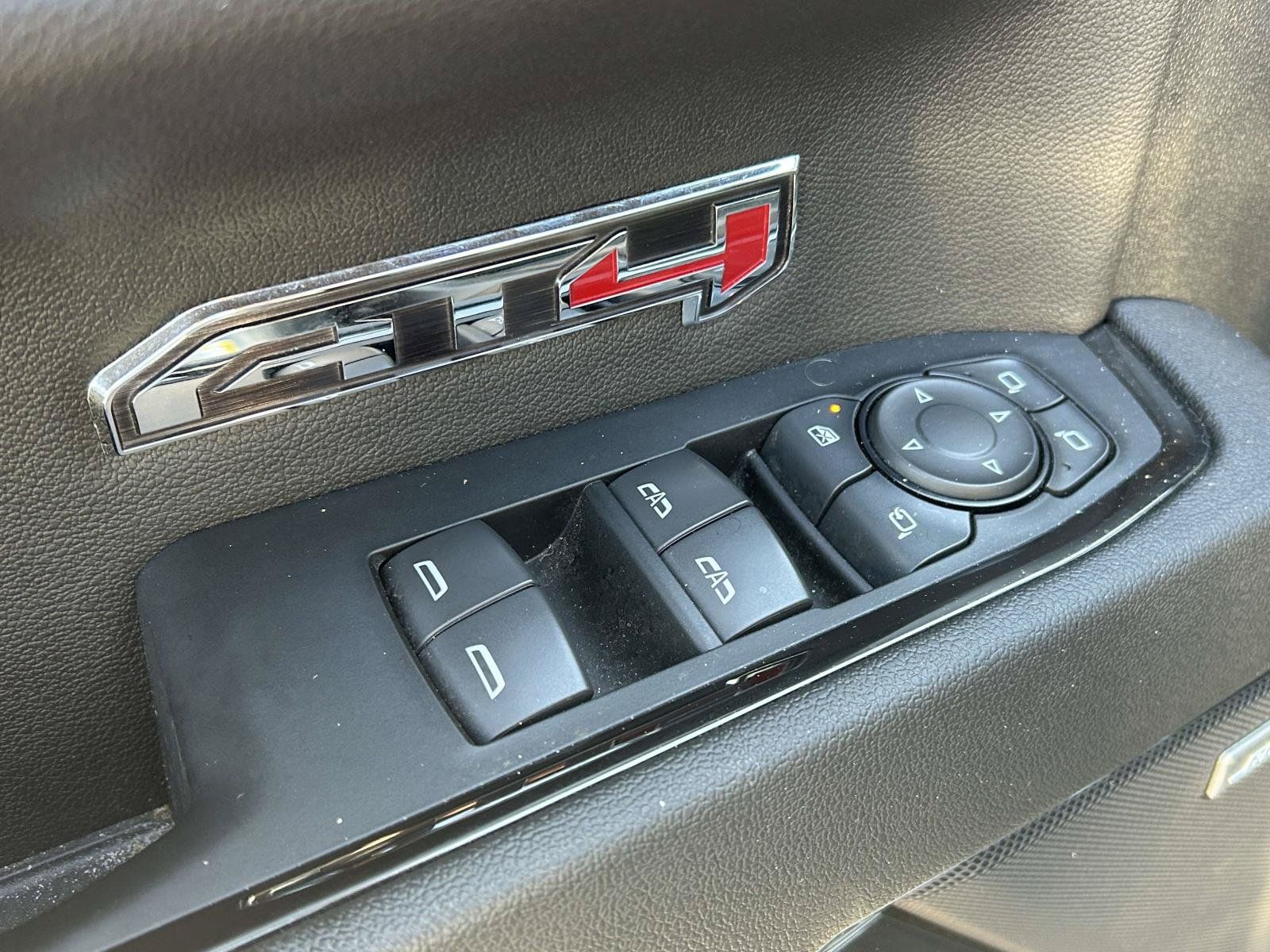 Used 2024 GMC Sierra 1500 AT4 w/ Technology Package AWD/4WD image 19