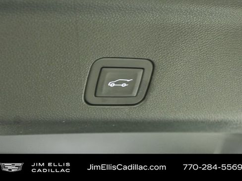 Certified 2025 Cadillac Escalade ESV Sport Platinum w/ LPO, ONYX Package image 36