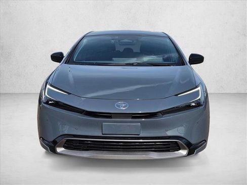 Used 2024 Toyota Prius XLE image 2