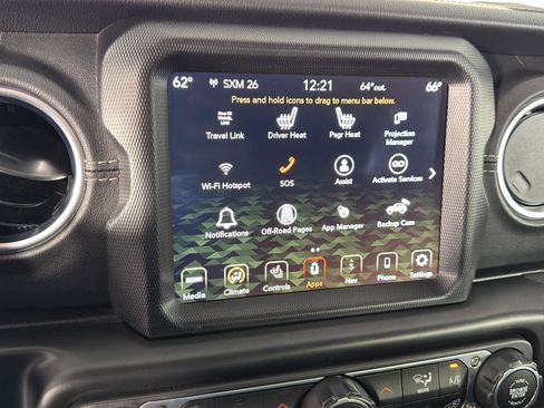 Used 2022 Jeep Wrangler Unlimited Sahara w/ Cold Weather Group AWD/4WD image 32