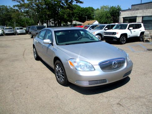 Used 2006 Buick Lucerne CX w/ Entertainment Package image 1