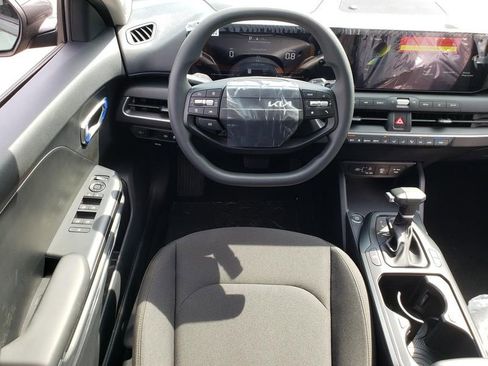 New 2026 Kia K4 FWD image 9