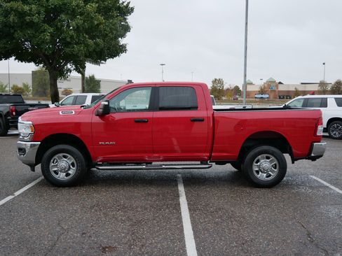 Used 2024 RAM 2500 Big Horn w/ Bed Utility Group image 6