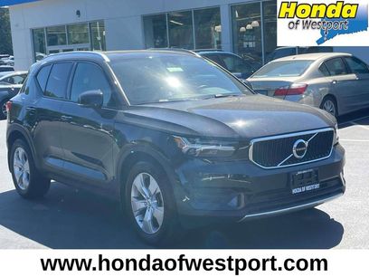 Used 2019 Volvo XC40 T5 Momentum