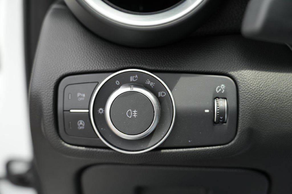Used 2017 Alfa Romeo Giulia AWD image 49
