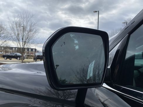 Used 2024 Ford Expedition Max XLT image 40