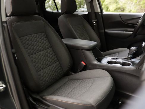 Used 2020 Chevrolet Equinox LT FWD image 28