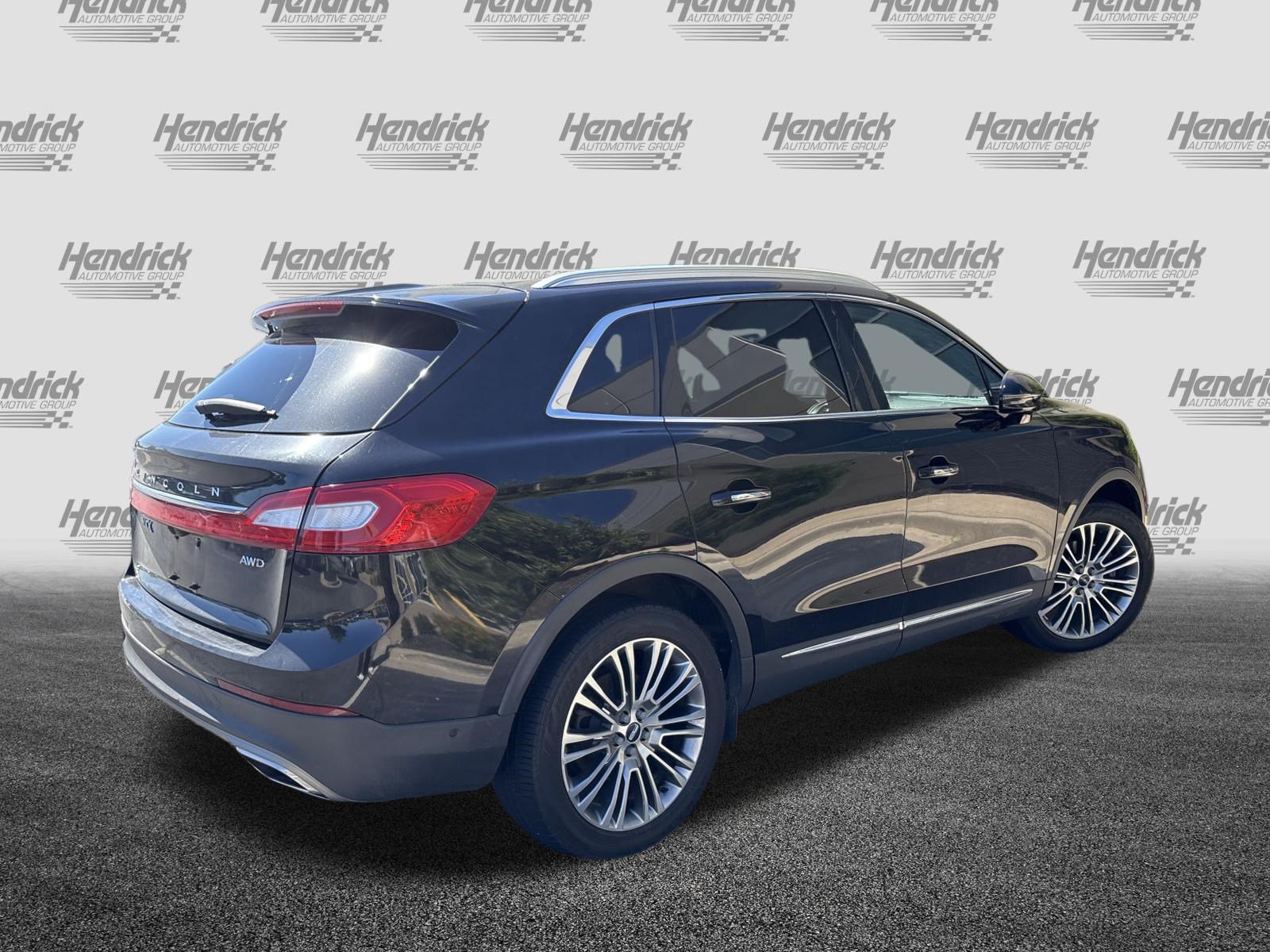 Used 2016 Lincoln MKX Reserve w/ Technology Package AWD/4WD image 9