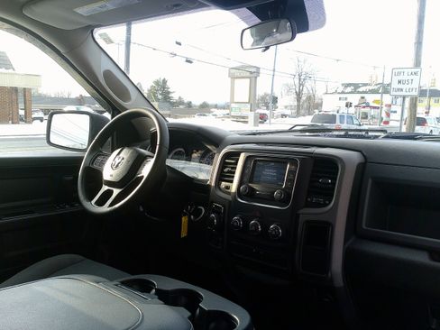 Used 2019 RAM 1500 Express w/ Express Value Package image 21