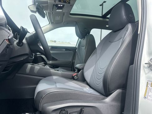 New 2026 Volkswagen Tiguan SE AWD/4WD image 3