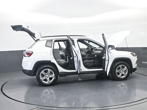 Used 2023 Jeep Compass Latitude AWD/4WD image 68