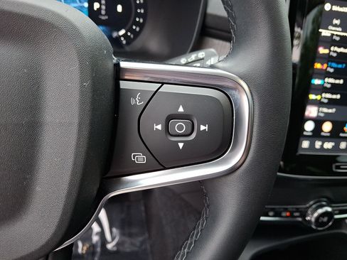 Used 2023 Volvo XC40 B5 Plus w/ Driver Assist Package AWD/4WD image 23