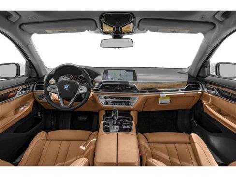 Used 2019 BMW 740i RWD image 11