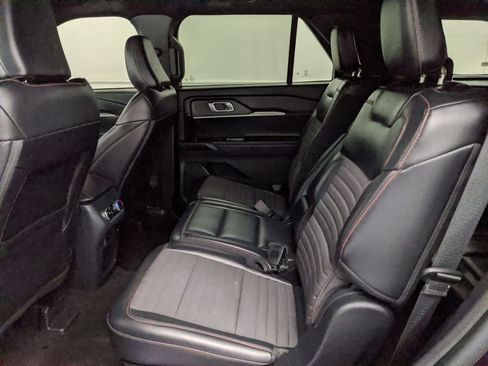 Certified 2025 Ford Explorer ST-Line w/ ST-Line Street Pack image 24