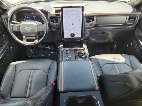 Used 2023 Ford Expedition Platinum AWD/4WD image 18