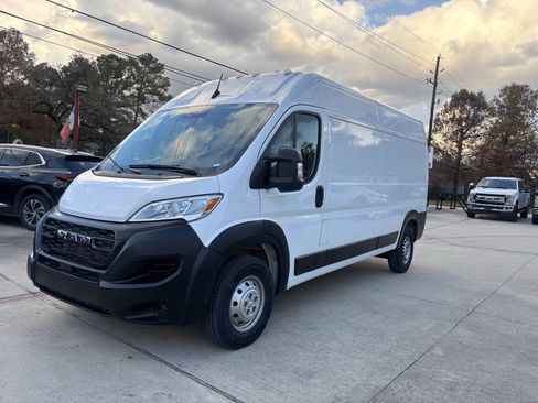 Used 2023 RAM ProMaster 2500 image 2