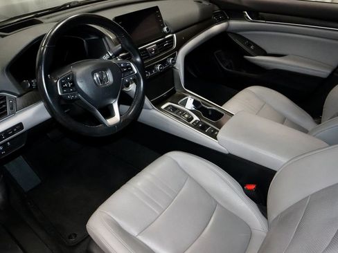 Used 2020 Honda Accord Touring image 25
