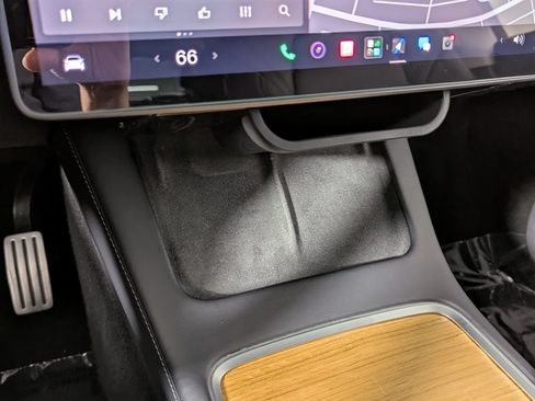 Used 2022 Tesla Model Y Performance AWD/4WD image 37