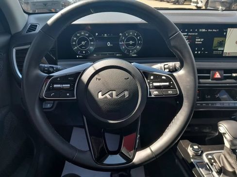 Used 2024 Kia Seltos S AWD/4WD image 13