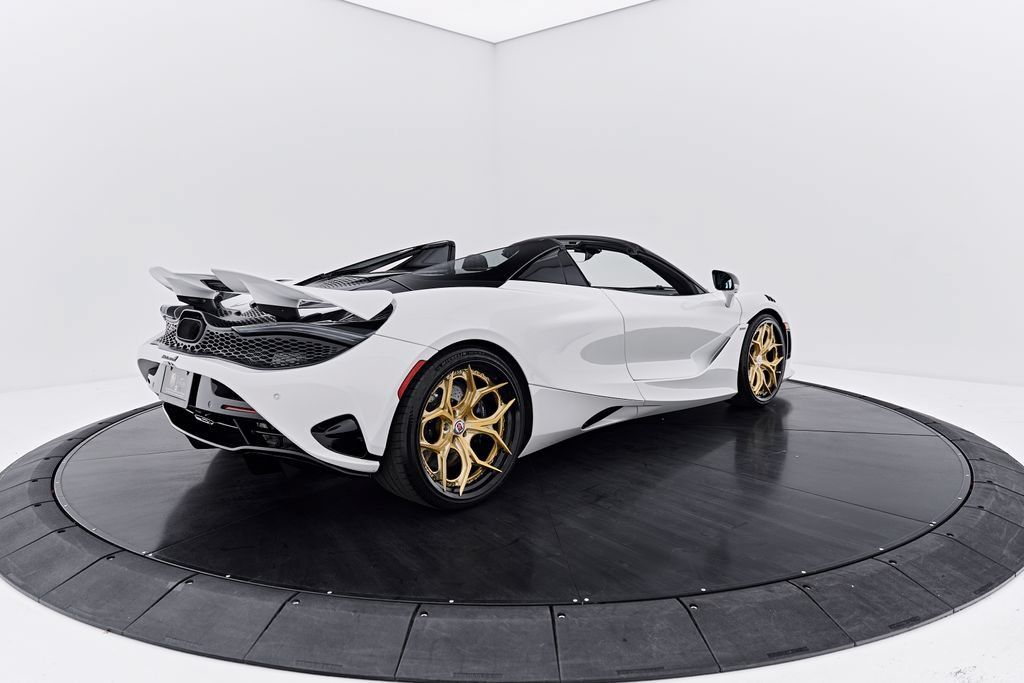 Used 2025 McLaren 750S Spider RWD image 19