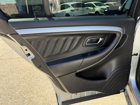 Used 2019 Ford Taurus SEL w/ Equipment Group 201A FWD image 39