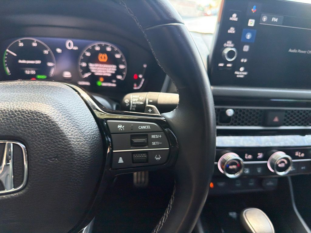 Used 2025 Honda Civic Sport image 25