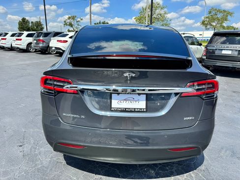 Used 2018 Tesla Model X 100D AWD/4WD image 4