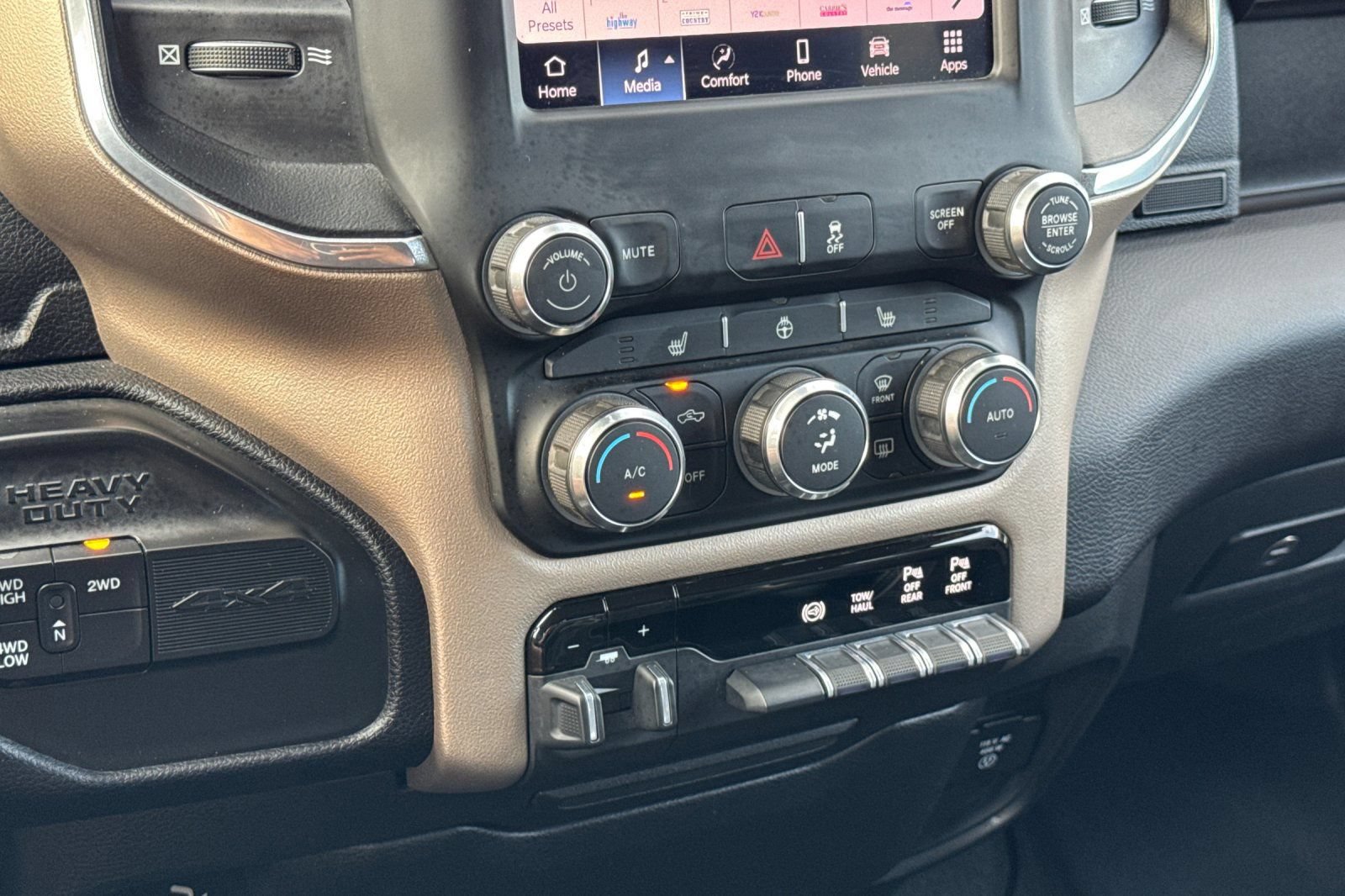 Used 2022 RAM 2500 Laramie AWD/4WD image 20