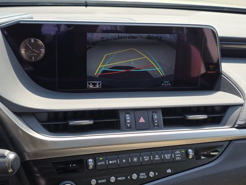 Used 2019 Lexus ES 350 w/ Premium Package FWD image 23