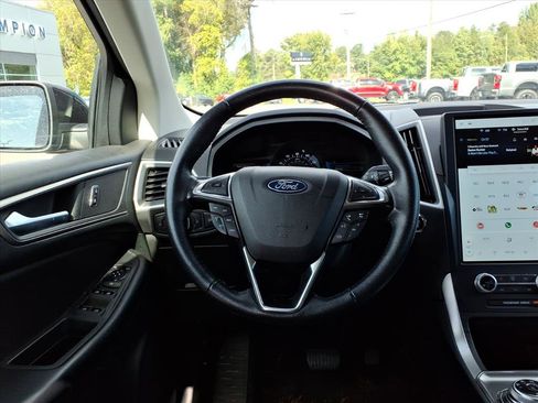 Used 2022 Ford Edge SEL image 18