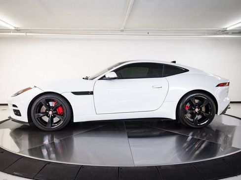 Used 2018 Jaguar F-TYPE R AWD/4WD image 2