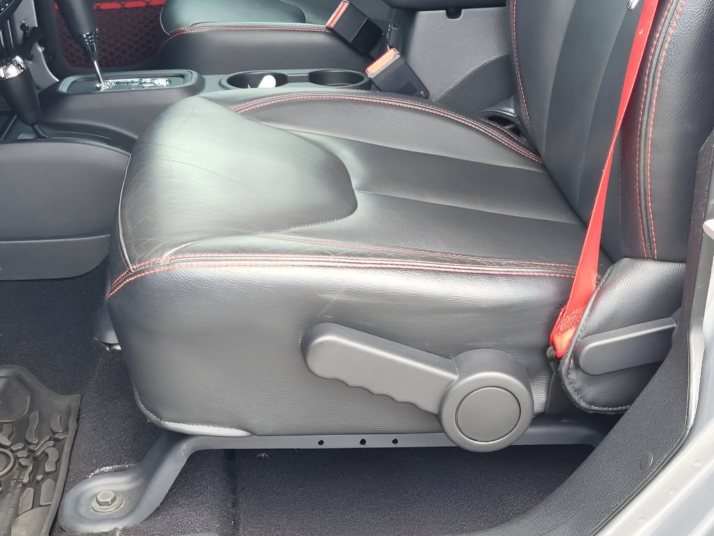 Used 2018 Jeep Wrangler Unlimited Rubicon AWD/4WD image 19