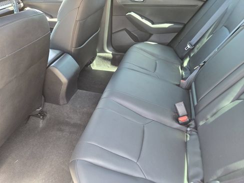 Used 2023 Honda Accord Sport image 40