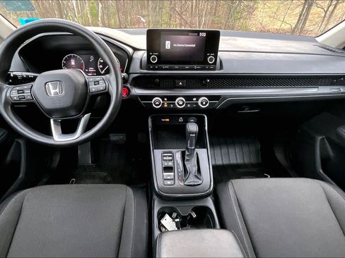 Used 2024 Honda CR-V LX image 14