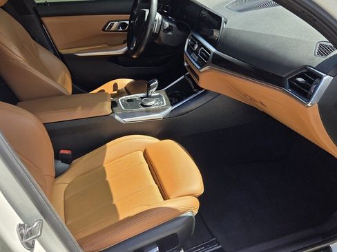 Used 2022 BMW 330i Sedan w/ Premium Package 2 RWD image 18
