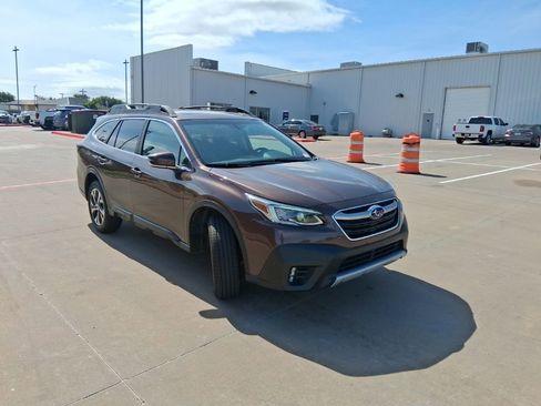 Used 2020 Subaru Outback Limited AWD/4WD image 7