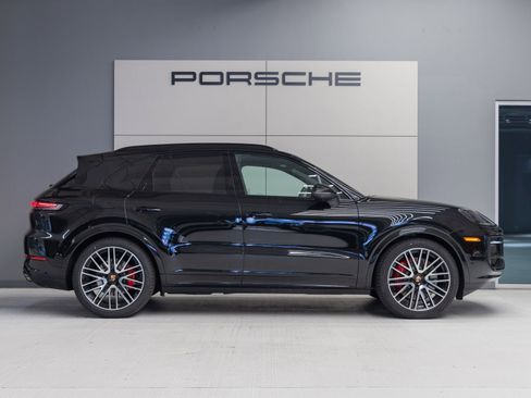 New 2026 Porsche Cayenne S AWD/4WD image 8