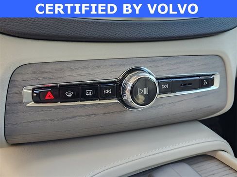 Used 2025 Volvo XC90 B6 Core w/ Protection Package Premier image 24