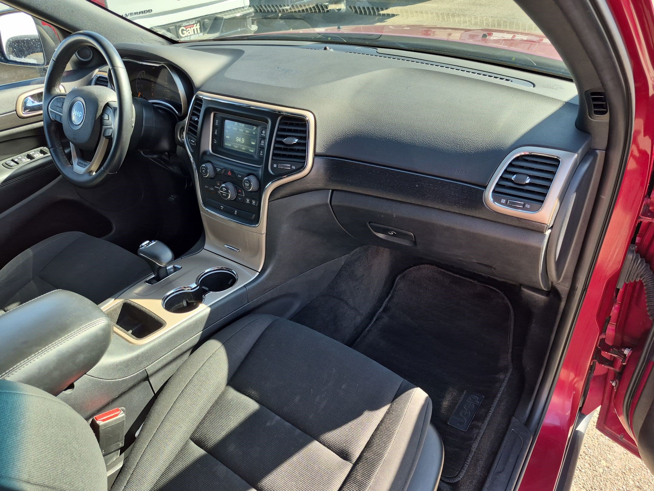 Used 2015 Jeep Grand Cherokee Laredo w/ Quick Order Package 23E AWD/4WD image 30