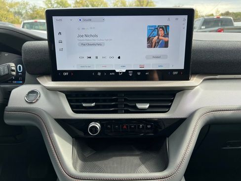 New 2026 Ford Explorer Active image 27