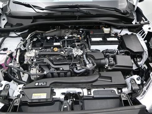 Used 2026 Toyota Corolla Cross LE w/ Moonroof Package FWD image 17