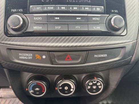 Used 2015 Mitsubishi Outlander Sport ES image 18