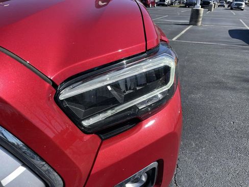 Used 2023 Toyota Tacoma Limited image 13