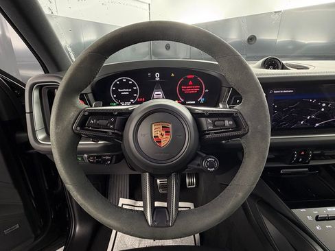 Certified 2025 Porsche Cayenne S AWD/4WD image 22