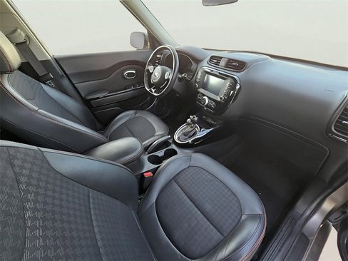 Used 2018 Kia Soul ! image 55
