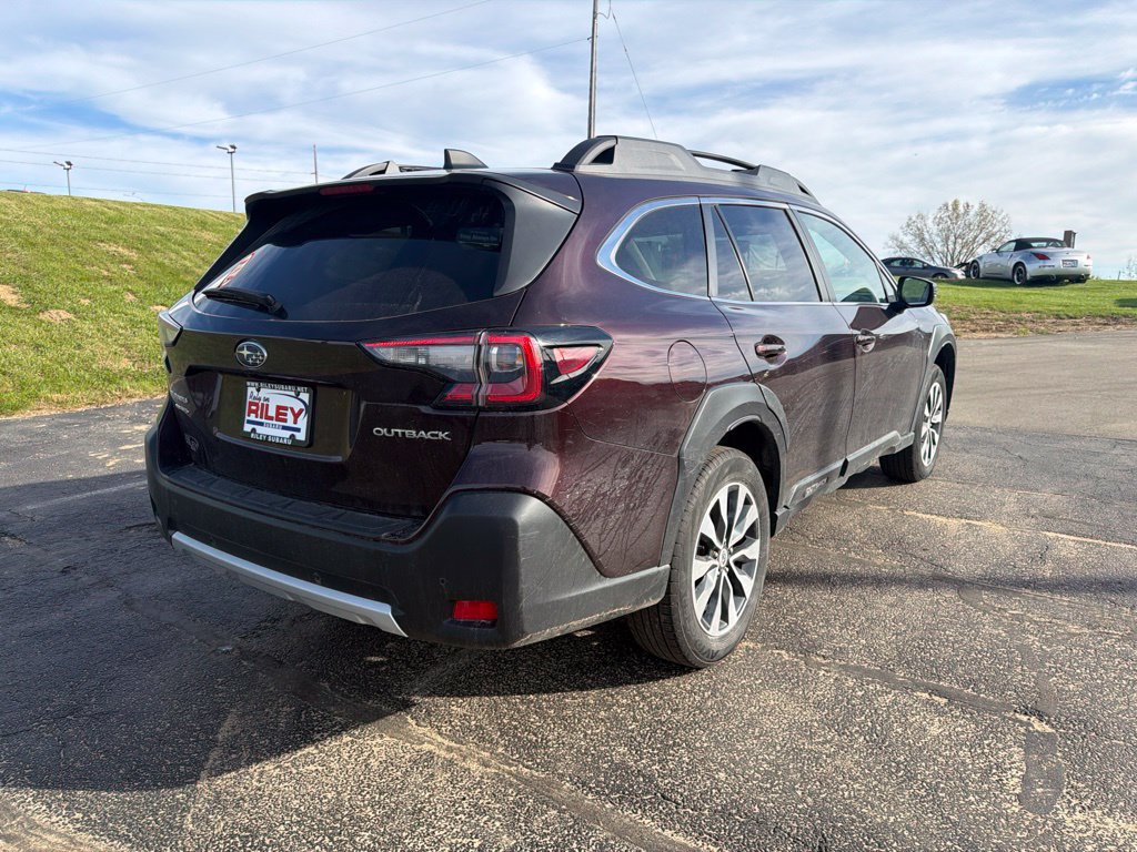 Used 2024 Subaru Outback Limited AWD/4WD image 5